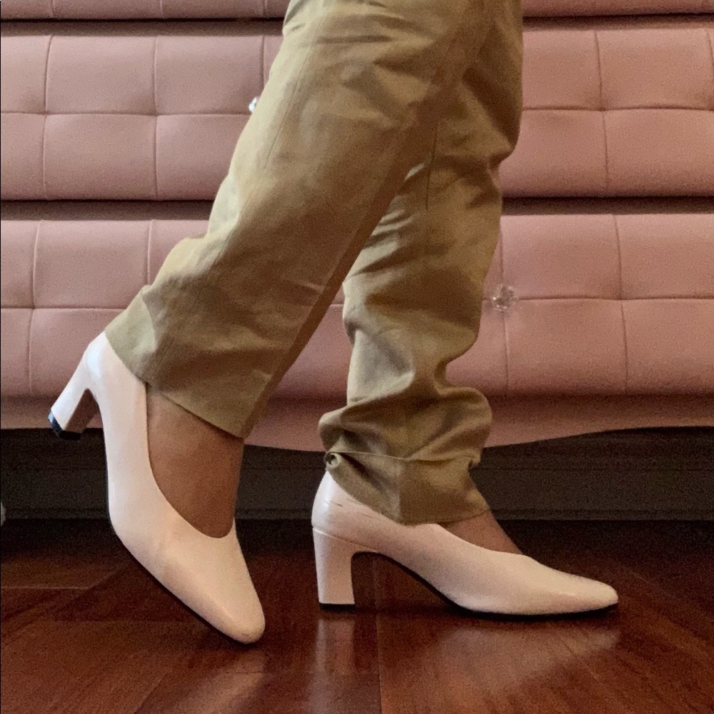 Vintage pink kitten heels